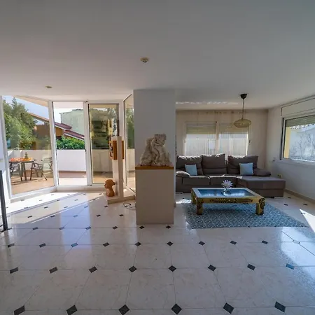 Lux Gallery, Ideal Familias O Grupos Con Piscina & Aircon Willa