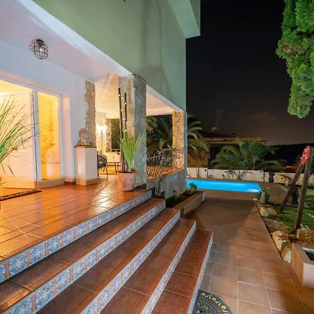 Lux Gallery, Ideal Familias O Grupos Con Piscina & Aircon Willa